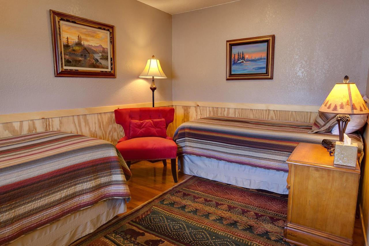 Sea Parrot Inn Seldovia Екстериор снимка