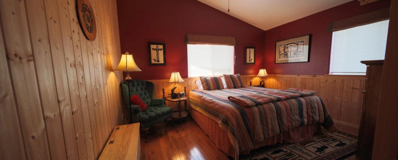 Sea Parrot Inn Seldovia Екстериор снимка