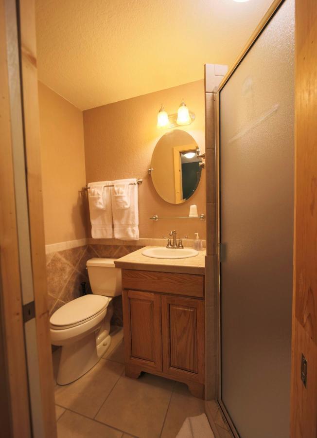 Sea Parrot Inn Seldovia Екстериор снимка