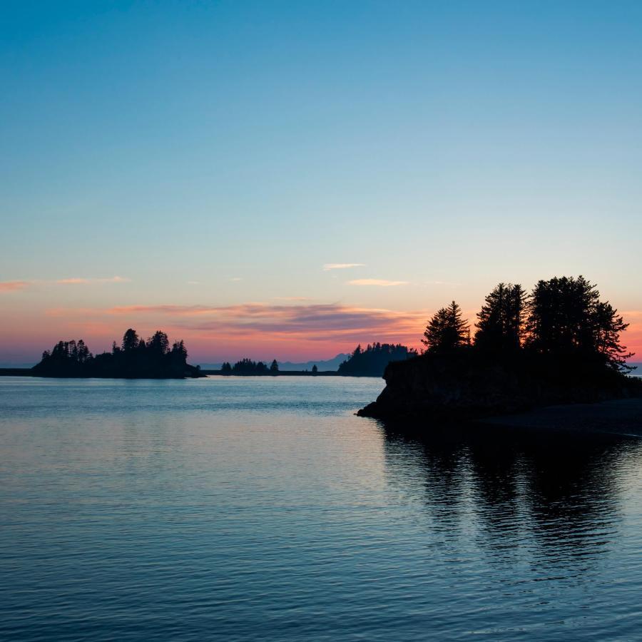 Sea Parrot Inn Seldovia Екстериор снимка